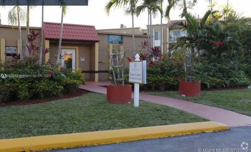 apt-201-5201 Geneva Way, Doral, FL, 33166-4620 | Card Image