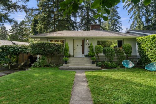 2011 Bridgman Avenue, North Vancouver, BC, V7P2T7 | Card Image