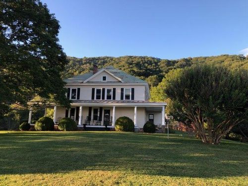 622 Old Bridle Creek Dr, Independence, VA, 24348-4158 | Card Image