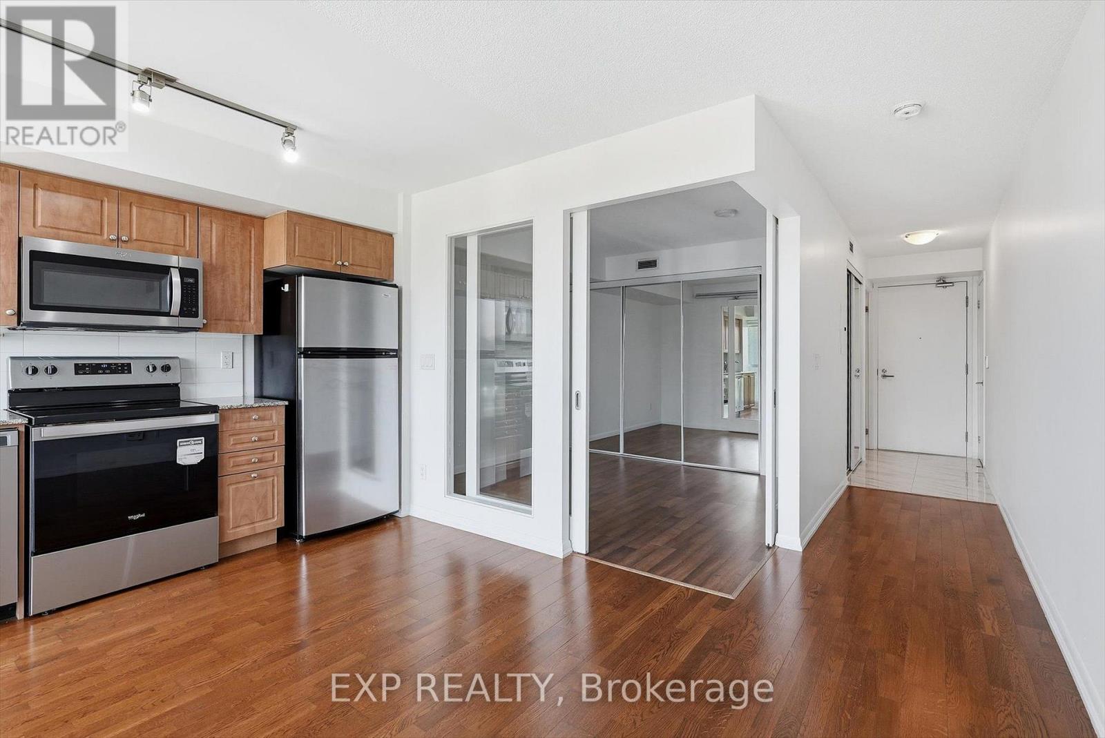Residential Lease in Toronto (Niagara) 5