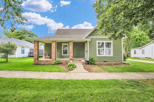 464 S Independence St, Monticello, IL, 61856-1916 | Card Image