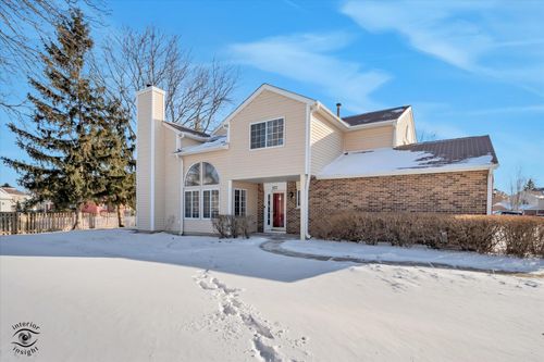 577 Canterbury Dr, Carol Stream, IL, 60188-3926 | Card Image