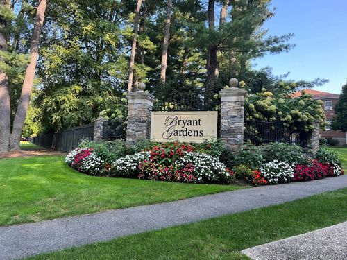 1m-185 Bryant Ave, White Plains, NY, 10605-2709 | Card Image