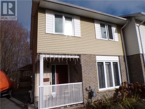 52 Tokyo Cres, Elliot Lake, ON, P5A2S2 | Card Image