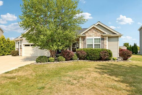 8042 N Timber Ridge Drive, Ixonia, WI, 53036 | Card Image