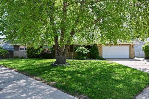 3825 Saint Clair Street, RACINE, WI, 53402 | Card Image