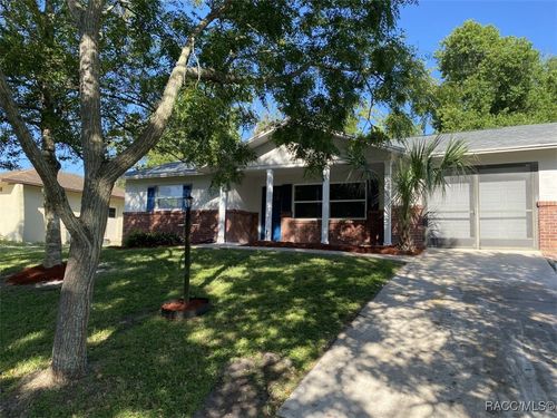 3156 N Brackenfern Pt, Beverly Hills, FL, 34465-4215 | Card Image