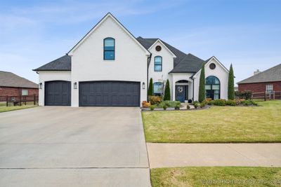 9905 E 83rd Street, House other with 4 bedrooms, 4 bathrooms and null parking in Owasso OK | Image 1