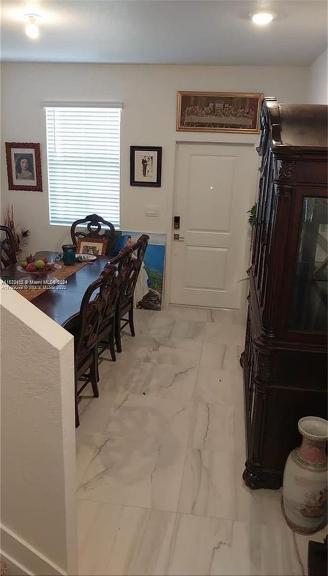 1790 Se 7 Th Ter, Townhouse with 4 bedrooms, 3 bathrooms and null parking in Homestead FL | Image 6