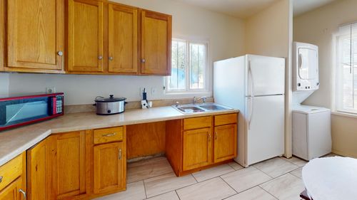 330 Charleston St Ne, Albuquerque, NM, 87108-2104 | Card Image