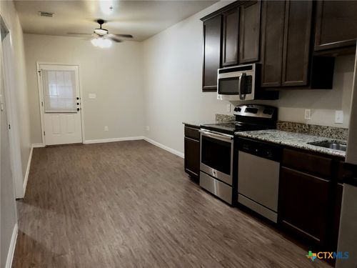 apt-211-165 S Guadalupe St, San Marcos, TX, 78666-5526 | Card Image