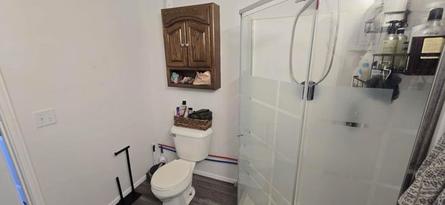 Studio Bathroom.jpg | Image 36