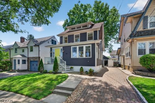 54 Van Riper Ave, Rutherford, NJ, 07070-2864 | Card Image