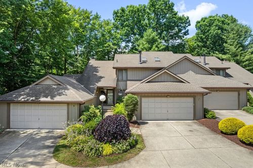 2180 Stone Creek Trl, Cuyahoga Falls, OH, 44223-1266 | Card Image