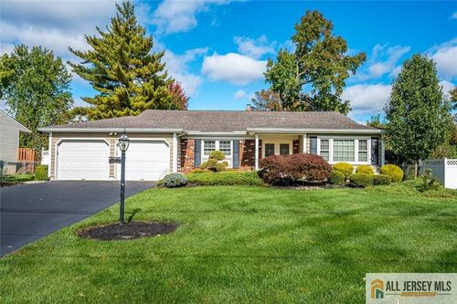 75 Oakey Dr, Kendall Park, NJ, 08824-1736 | Card Image