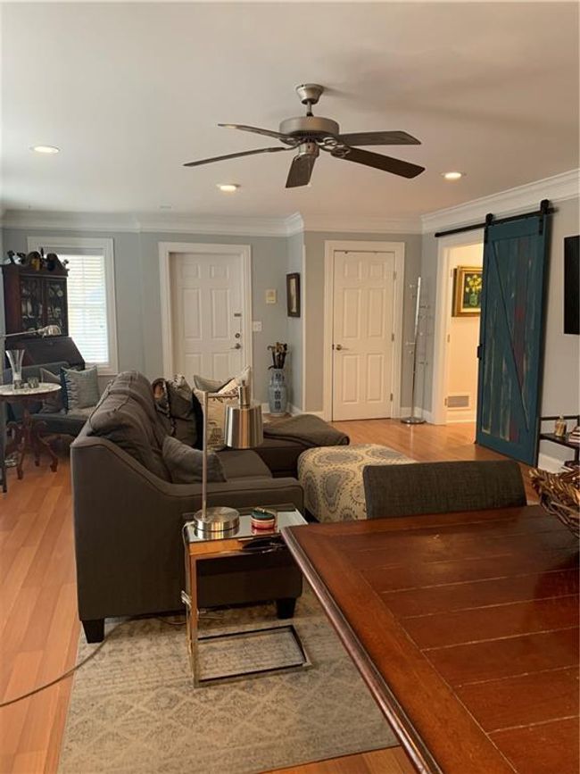 1 425 Main Street, Sold in East Greenwich Zoocasa