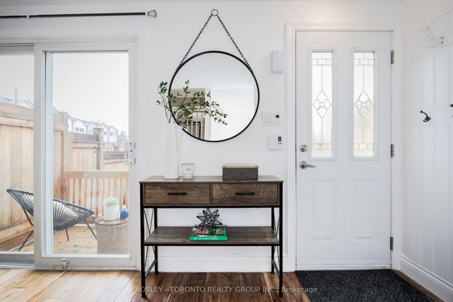 25 - 1666 Queen St E, Condo with 3 bedrooms, 1 bathrooms and null parking in Toronto ON | Image 11