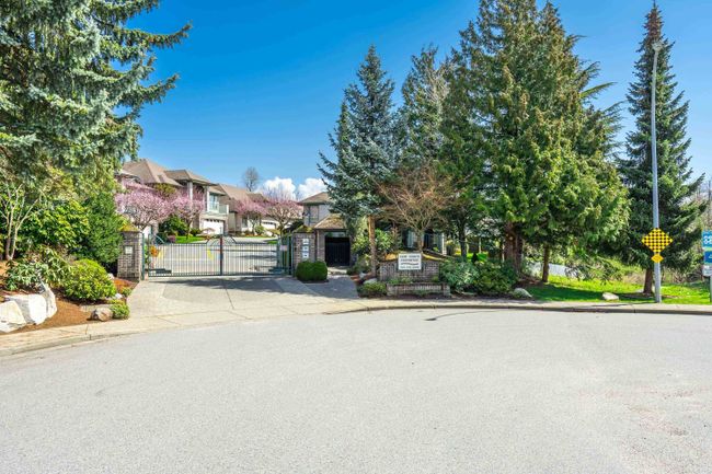 22 - 31517 Spur Avenue, Townhouse with 4 bedrooms, 3 bathrooms and 2 parking in Abbotsford BC | Image 2
