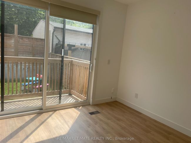 379 Mcroberts Ave, House other with 2 bedrooms, 1 bathrooms and null parking in York ON | Image 7