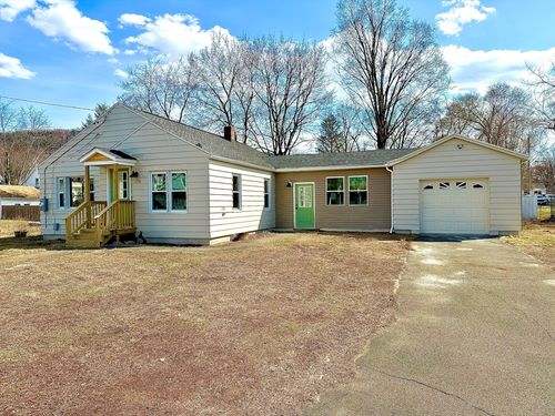 26 Mount Tom Ave, Easthampton, MA, 01027-2314 | Card Image