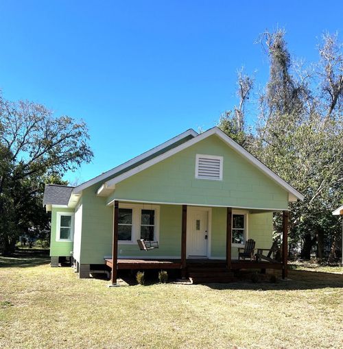 914 Back St, Columbus, TX, 78934-2227 | Card Image