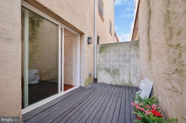 2203 Race St, Townhouse with 3 bedrooms, 3 bathrooms and null parking in PHILADELPHIA PA | Image 7