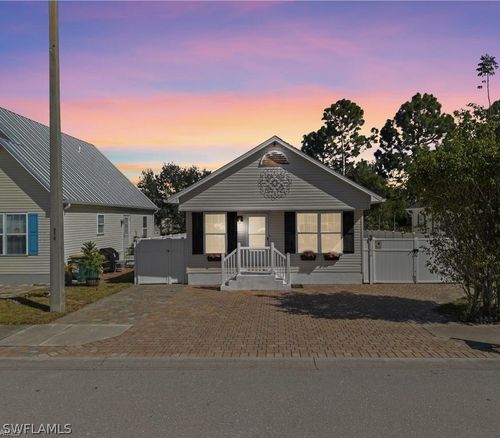 286 Leawood Cir, NAPLES, FL, 34104-4133 | Card Image