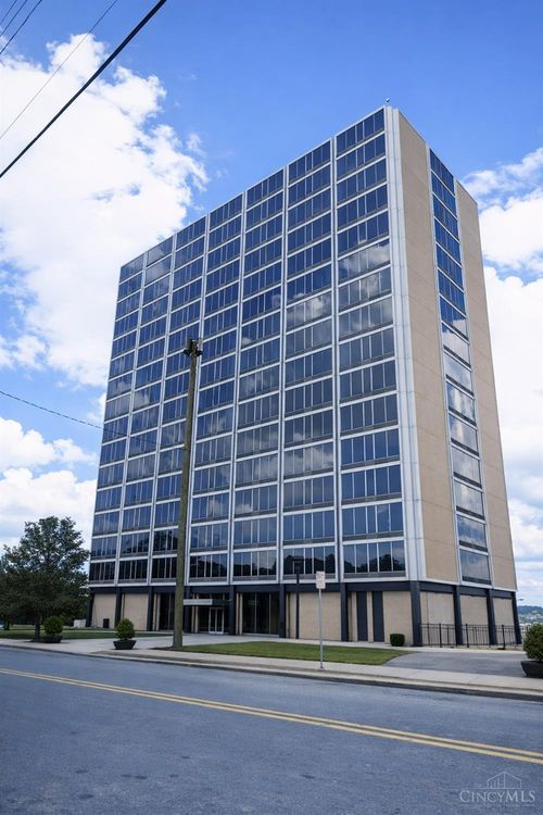 810 Matson Pl, Cincinnati, OH, 45204-1487 | Card Image