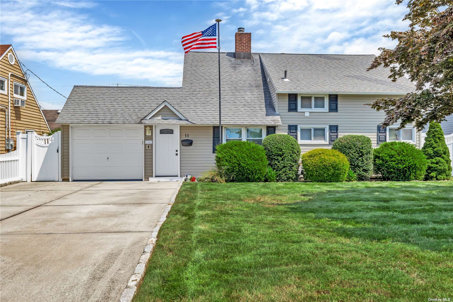 Celestial Ln, Levittown, NY 11756