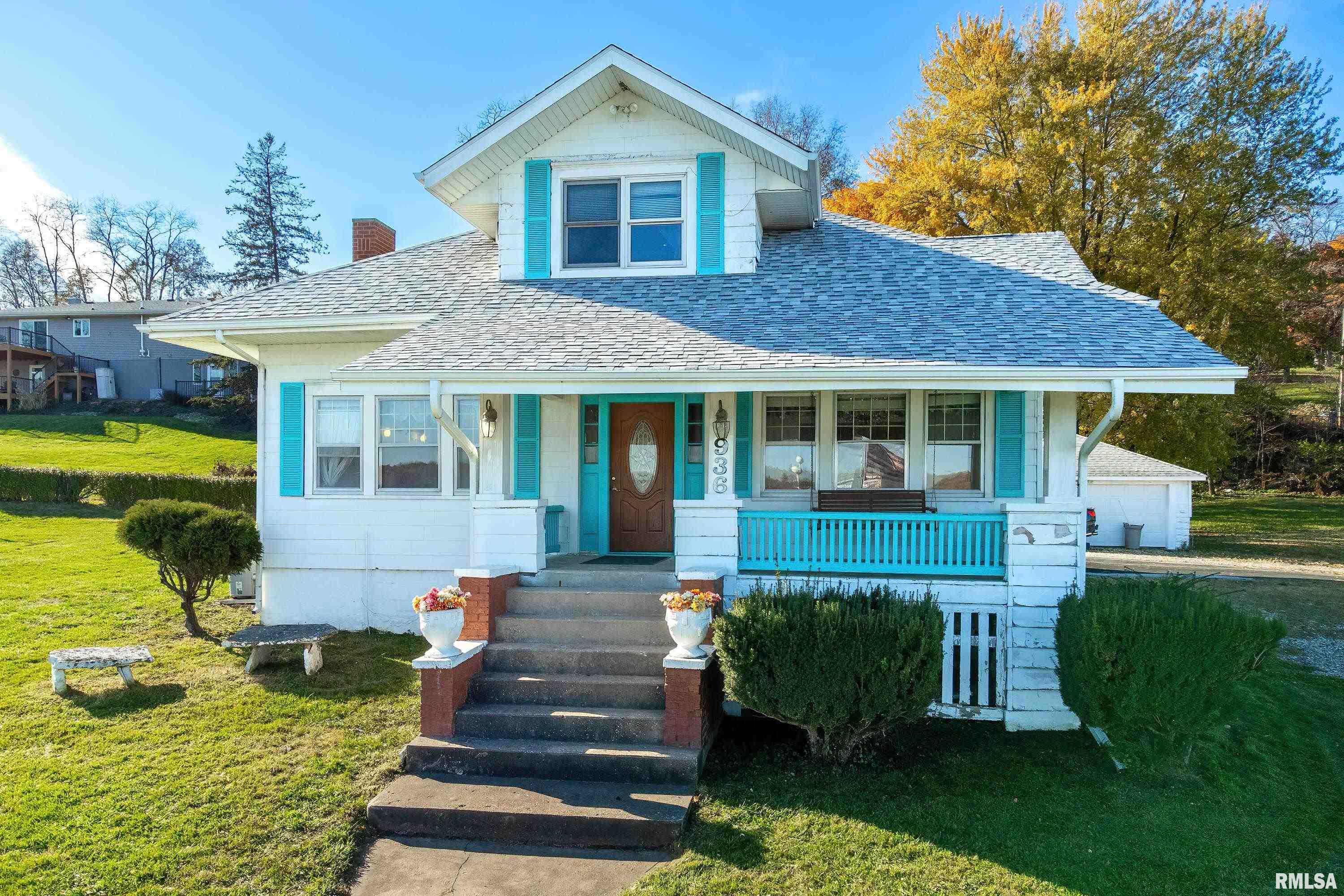 Cody Rd, Le Claire, IA 52753