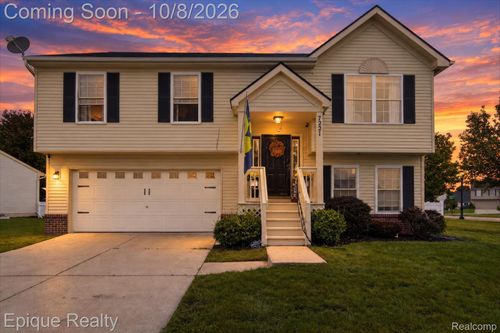 7221 Poplar Dr, Ypsilanti, MI, 48197-1768 | Card Image