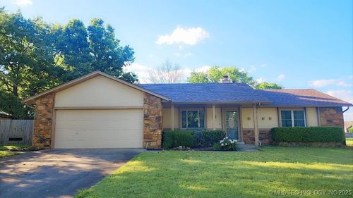 1903 N Chambers Ter, Claremore, OK, 74017-2620 | Card Image