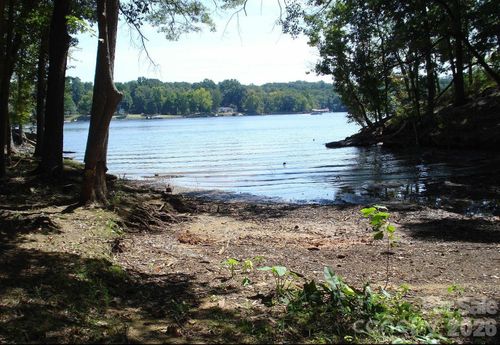 3201 Lake Pointe Dr, Belmont, NC, 28012-6749 | Card Image