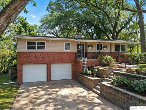 205 Caldor Dr, Bellevue, NE, 68005-4804 | Card Image