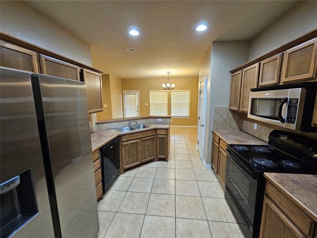 2106 Red Fox Rd, House other with 3 bedrooms, 2 bathrooms and 2 parking in Austin TX | Image 14