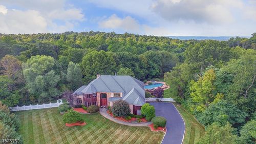31 Primrose Ln, Basking Ridge, NJ, 07920-3441 | Card Image