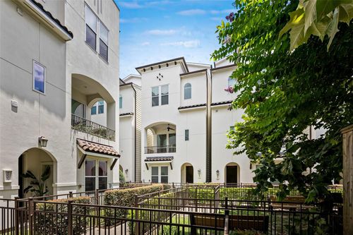 719 Leverkuhn St, Houston, TX, 77007-5745 | Card Image