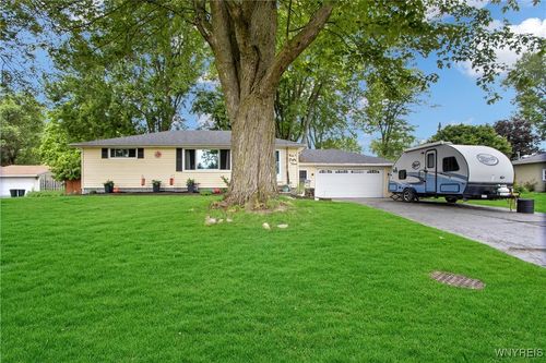 387 Mckinley Ave, Williamsville, NY, 14221-7137 | Card Image