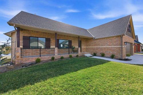 7905 E Turquoise Trl, Bel Aire, KS, 67226-7670 | Card Image