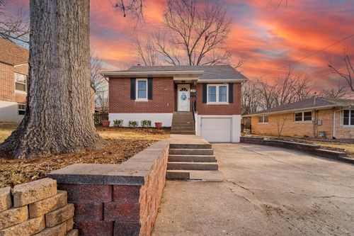 2023 Meadow Ln, JEFFERSON CITY, MO, 65109-0930 | Card Image