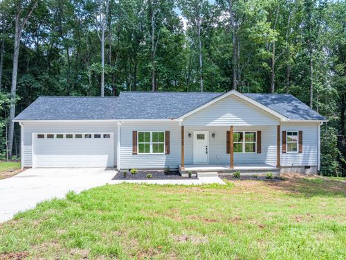 1466 W 7th St, Newton, NC, 28658-8592 | Card Image