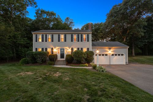 3 Crockett Cir, Hopedale, MA, 01747-1840 | Card Image