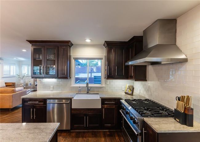 3844 Longview Dr, House other with 3 bedrooms, 3 bathrooms and 3 parking in Chamblee GA | Image 9