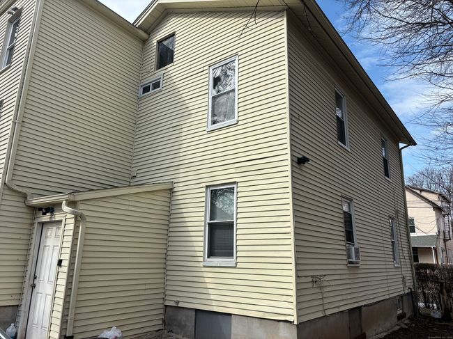 19 Union St, Home with 5 bedrooms, 2 bathrooms and 8 parking in New Britain CT | Image 6
