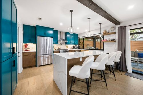 8707 Primrose Ln, Austin, TX, 78757-6936 | Card Image