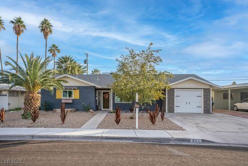 908 Bonita Ave, Las Vegas, NV, 89104-2807 | Card Image
