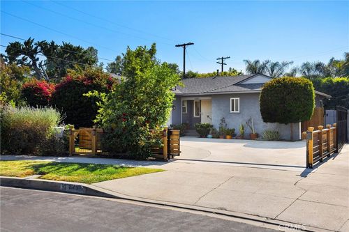 6439 Gaynor Ave, Van Nuys, CA, 91406-6435 | Card Image