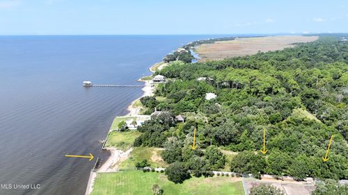 5701 Belle Fontaine Dr, Ocean Springs, MS, 39564-7985 | Card Image