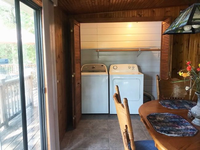 Laundry Closet | Image 11