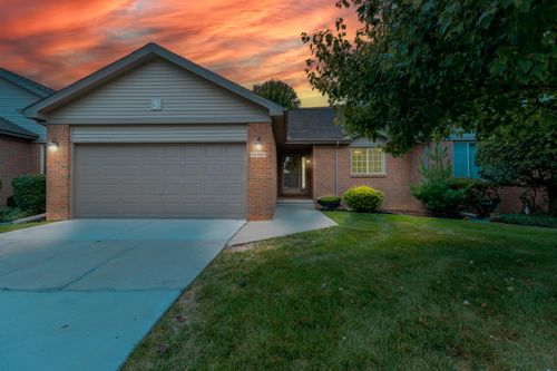 40049 Rolling Green Ct, Canton, MI, 48188-5096 | Card Image